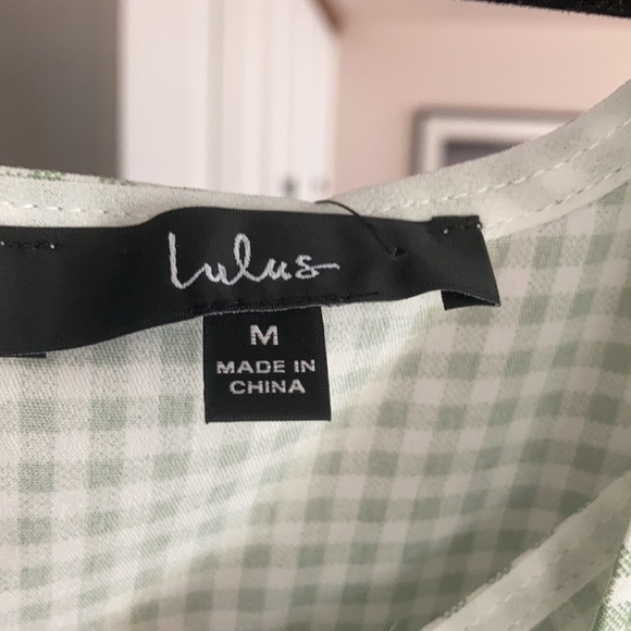 Cute Lulus gingham dress - Picture 3 of 4